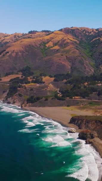 Bergkust Van Stille Oceaan Bij Morro Bay Central Coast California — Stockvideo