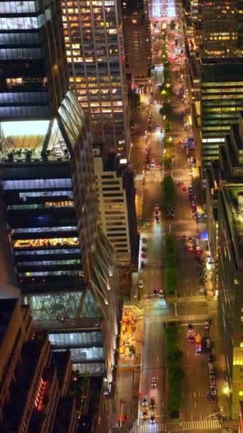 Étonnamment Éclairé New York Nuit Superbes Gratte Ciel Larges Routes — Video