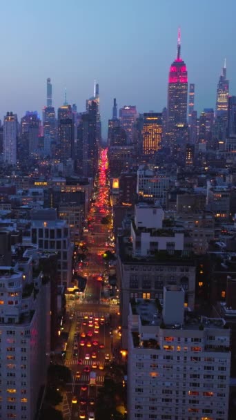 Sprankelende Toppen Van Glamoureuze Wolkenkrabbers Van New York Schemering Goed — Stockvideo