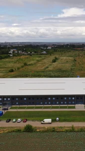 Pusat Distribusi Modern Dari Atas Pemandangan Udara Gudang Penyimpanan Pabrik — Stok Video