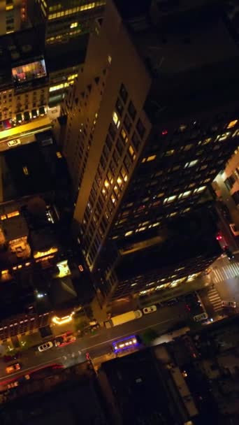 Nueva York Vibrante Por Noche Imágenes Aviones Tripulados Descendiendo Por — Vídeos de Stock