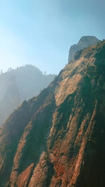 Rising Huge Mountain Sunny Clear Daytime Rocks Amazing Yosemite National — Stock Video