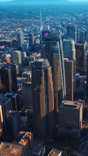 Flyger Över Fantastiska Skyskraporna Centrala Los Angeles Flerfilig Motorväg Med — Stockvideo