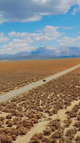 Długa Prosta Droga Pustyni Bez Życia Autostrada Nevady Kalifornii Piękny — Wideo stockowe