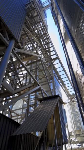 Industrial Equipment Outdoors Large Metal Terminals Silver Grain Elevators Modern — Stock Video