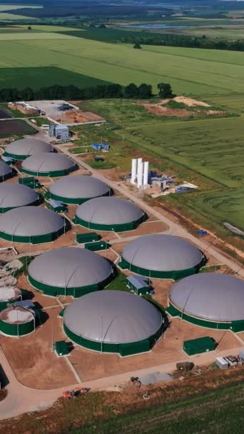Modernt Jordbruksföretag För Produktion Gröna Bränslen Futuristiskt Biogaskomplex Lokaliserat Till — Stockvideo