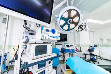 Hastane acil modern odası. Ameliyat odası boş..