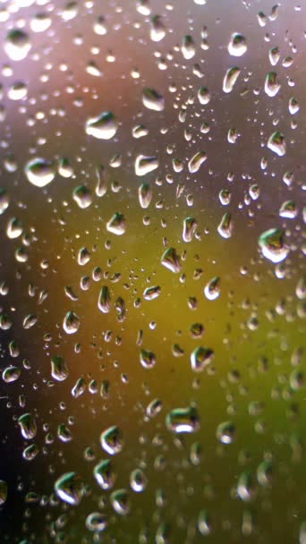 Wasser Tropft Auf Das Glasfenster Textur Wassertropfen Auf Dem Verschwommenen — Stockvideo