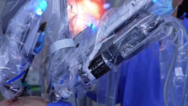 Ντα Βίντσι Καινοτόμος Εξοπλισμός Λειτουργίας Του Ασθενούς Πλαστικά Καλυμμένα Ρομποτικά — Αρχείο Βίντεο