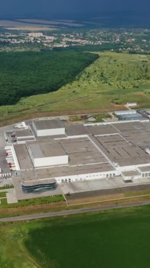 - Neyin havadan görüntüsü? Modern endüstriyel kompleks Dikey video