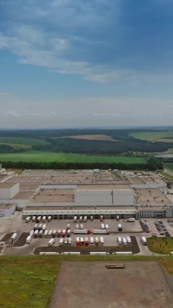 一个大型工业综合体的空中摄像制作行业垂直视频 — 图库视频影像