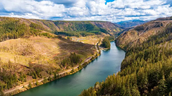 Pandangan Spektakuler Pegunungan Dan Sungai Padang Gurun Oregon State Amerika Stok Foto Bebas Royalti