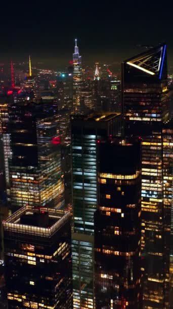 Красочные Разноцветные Огни Ночного Нью Йорка Сумасшедшее Движение Улицам Мегаполиса — стоковое видео