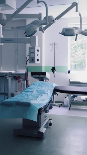 Intérieur Salle Opération Dans Clinique Moderne Détails Hôpital Vidéo Verticale — Video