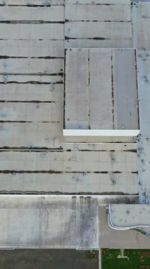 İHA 'dan sanayi bölgesine. Fabrikası ve depoları olan sanayi bölgesinin hava görüntüsü