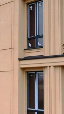 Apartman manzaralı. Çok katlı apartmanın havadan görünüşü