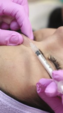 Yüz enjeksiyonları yenileniyor. Dikey video