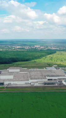 Yukarıdan sanayi bölgesi. Büyük endüstriyel kompleksin hava görüntüleri