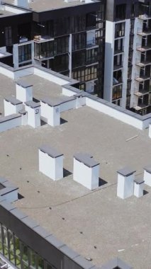 Yüksek katlı apartman. Çok katlı apartmanlı yerleşim bölgesinin havadan görüntüsü