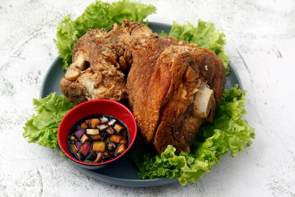 Foto Makanan Filipina Yang Baru Dimasak Disebut Crispy Pata Atau — Stok Foto