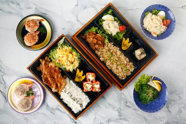 Foto Makanan Jepang Yang Baru Dimasak Dan Disiapkan Disebut Kotak — Stok Foto