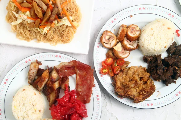 Photo Freshly Cooked Assorted Filipino Food — Stok Foto