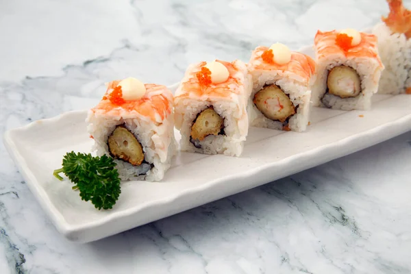 Fotografie Čerstvě Vyrobených Japonských Sushi Roll — Stock fotografie