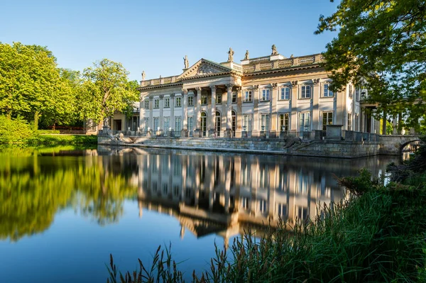Palacio Isla Lazienki Krolewskie Varsovia Imágenes De Stock Sin Royalties Gratis