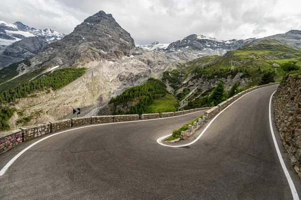 Stelvio Pass 意大利东部阿尔卑斯山中最高的通行证 — 图库照片