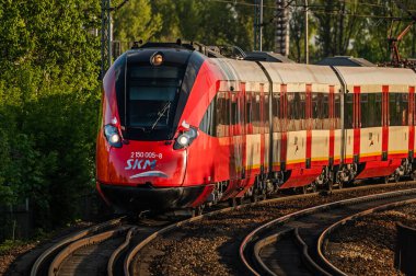Varşova 'da Hızlı Şehir Demiryolu.