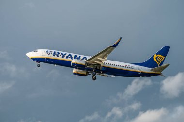 Ryanair, İrlanda Havayolları. Gdansk Havaalanı, Polonya