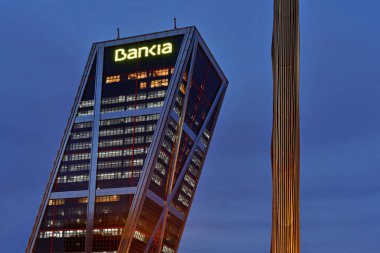 Madrid, İspanya 'daki Avrupa Kapısı Kuleleri.