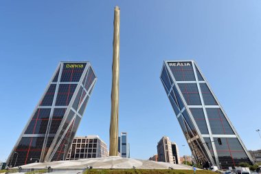 Madrid, İspanya 'daki Avrupa Kapısı Kuleleri.