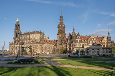 Almanya 'daki Katedral manzaralı Dresden şehrinin panoraması