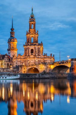 Almanya 'daki Katedral manzaralı Dresden şehrinin panoraması