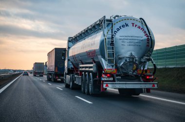 Yol ulaşımı. BEDNAREK GROUP.