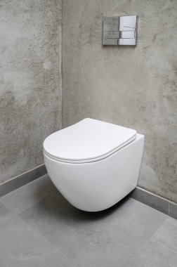 Parlak renkli küçük banyo..