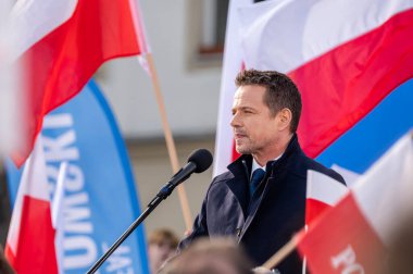 Rafa Trzaskowski. Polonyalı politikacı, bakan ve MEP, 2018 'den beri başkent Varşova belediye başkanı, Polonya cumhurbaşkanlığı için aday. d, 9 Mayıs 2024, Polonya