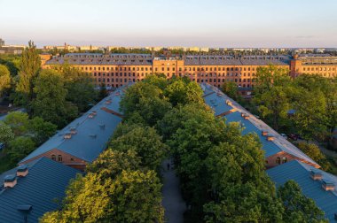 Ksiezy Mlyna tarihi tekstil fabrikaları ve eşlik eden tesisler kompleksi. Polonya 'nın Lodz kenti