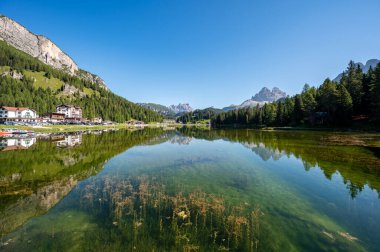  Dolomitler, İtalya 'da Lago di Misurina
