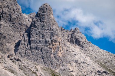 Dolomitlerin Rocky tepeleri - Alpler, İtalya