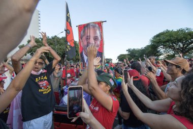 Brasilia, DF, Brezilya Jan 12023 Lula taraftarları yeni başkanlarını desteklemek için Brezilya 'daki Esplanada' da geçit töreni yapıyorlar.