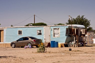 El Paso, Teksas, 23 Temmuz 2010 Güneydoğu El Paso, Teksas 'ta Ciudad Juarez' de Meksika sınırına yakın Koloniler için ayrılmış olan Mobile Home 'daki fakirhaneler.