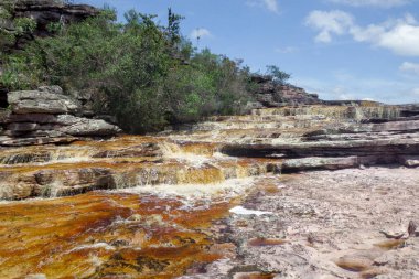 Mucuge yakınlarındaki Tiburtino Şelalesi Chapada Diamantina, Bahia, Brezilya