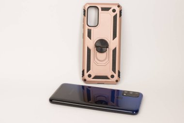 Ağır görev şok geçirmez cep telefonu kasası güçlü bir darbeye karşı koymak için tasarlandı.