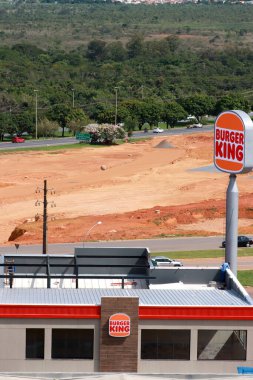Brasilia, Brezilya 8 Aralık 2023 Brasilia 'nın kuzeybatısındaki Burger King' in fast food restoranının neredeyse tamamlanmış hali.