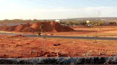 Brasilia, DF, Brezilya 11 Eylül 2024 Kuzeybatı Brasilia 'da Noroeste olarak bilinen 450. Otoyol' da yeni yol inşaatı