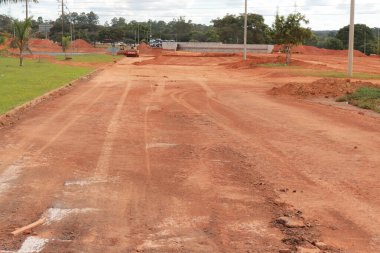 Brezilya Brasilia DF Brezilya 9 Mayıs 2025 'te Brezilya' nın Brasilia kentinin kuzeybatısında Noroeste olarak bilinen yeni bir yolun inşaatı