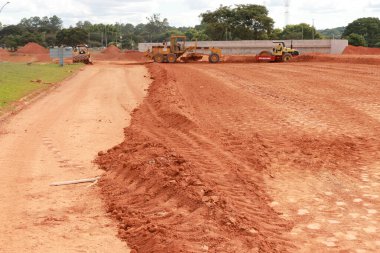 Brezilya Brasilia DF Brezilya 9 Mayıs 2025 'te Brezilya' nın Brasilia kentinin kuzeybatısında Noroeste olarak bilinen yeni bir yolun inşaatı