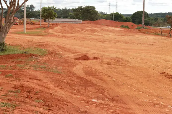 Brezilya Brasilia DF Brezilya 9 Mayıs 2025 'te Brezilya' nın Brasilia kentinin kuzeybatısında Noroeste olarak bilinen yeni bir yolun inşaatı